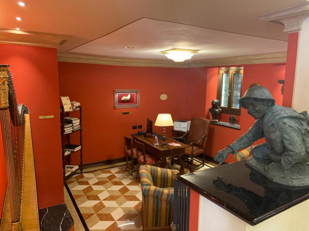 Double or Twin Room with Terrace